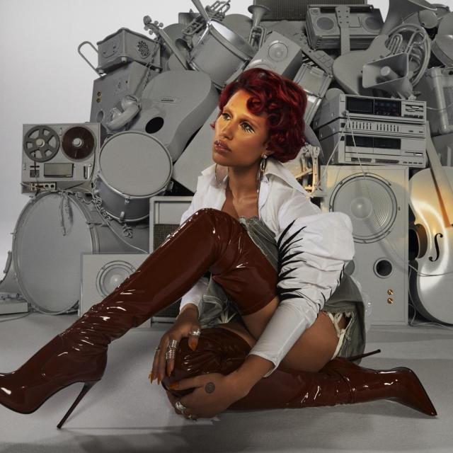 RAYE, the most acclaimed British singer of this year's Brit Awards, will perform on Saturday